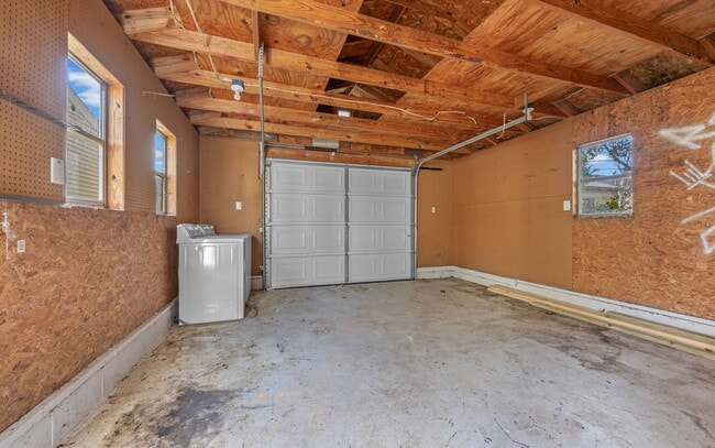 Building Photo - 2827 Grandy Ave