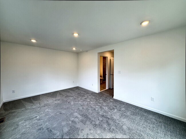 Building Photo - 2793 Bristol Rdg Dr
