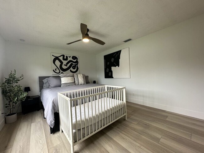 Building Photo - 2780 Landmark Dr