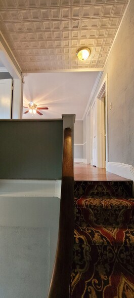 Front Apartment Entrance - 527 W Water St