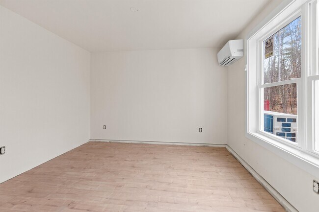 Building Photo - 5 Parade Rd