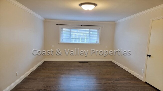 Building Photo - Lovely South Salinas Home for RENT!!!