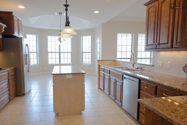 Building Photo - 4122 Candlewood Cir