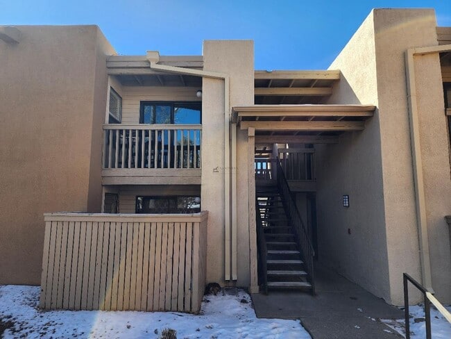 Building Photo - 941 Calle Mejia