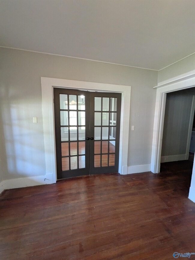 Building Photo - 2404 Whitesburg Dr