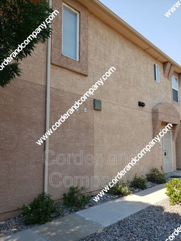 Building Photo - 6501 San Antonio Dr NE