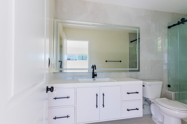 Building Photo - 130 S Harper Ave