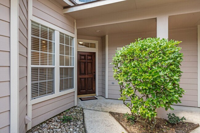 Building Photo - 31 W Greenhill Terrace Pl