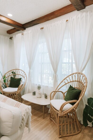 Building Photo - 442 27th St