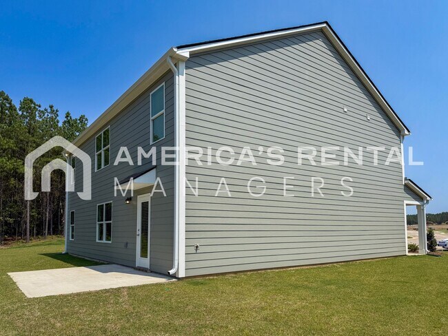 Building Photo - Gorgeous New Construction 5 Bed / 3 Bath H...
