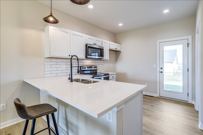 Building Photo - Fox Creek - Chuck Plan