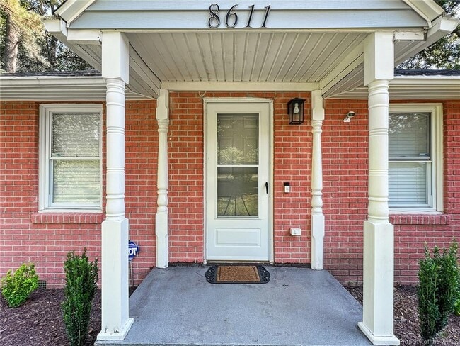 Building Photo - 8611 Richmond Rd