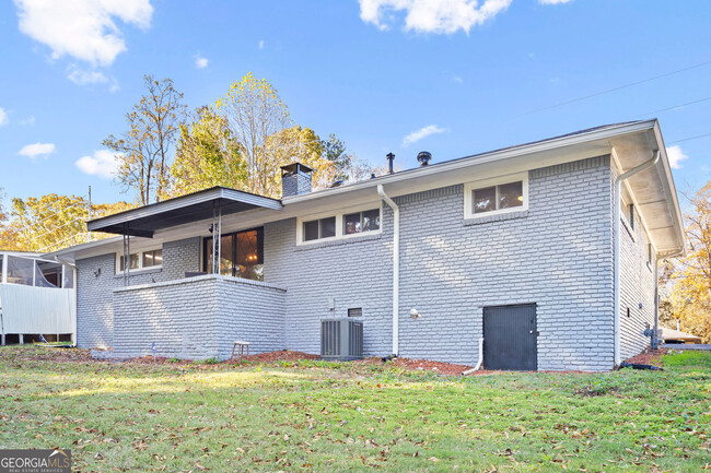 Building Photo - 1944 Cindy Dr