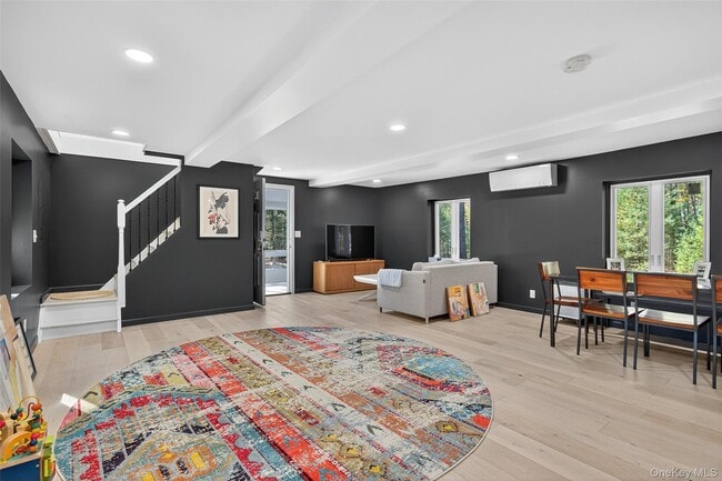 Building Photo - 24 Old Westbrookville Rd