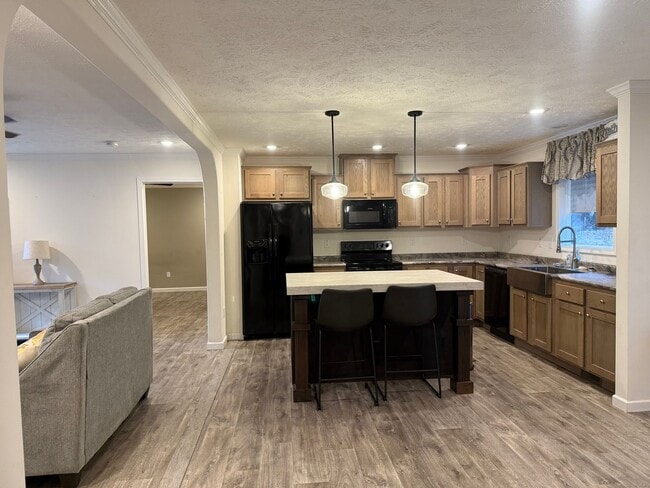 Building Photo - Quiet furnished retreat located in Erwin- Available NOW!