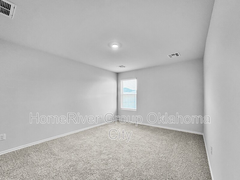Building Photo - 1224 S Brk Dr