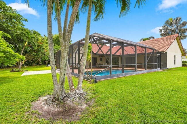 Building Photo - 10798 Cypress Bend Dr