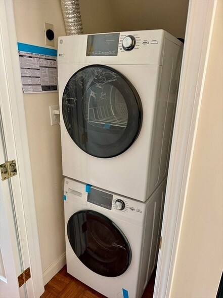 Building Photo - 165 Grove St