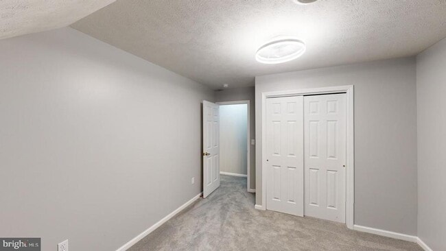 Building Photo - 202 Lakeside Loop