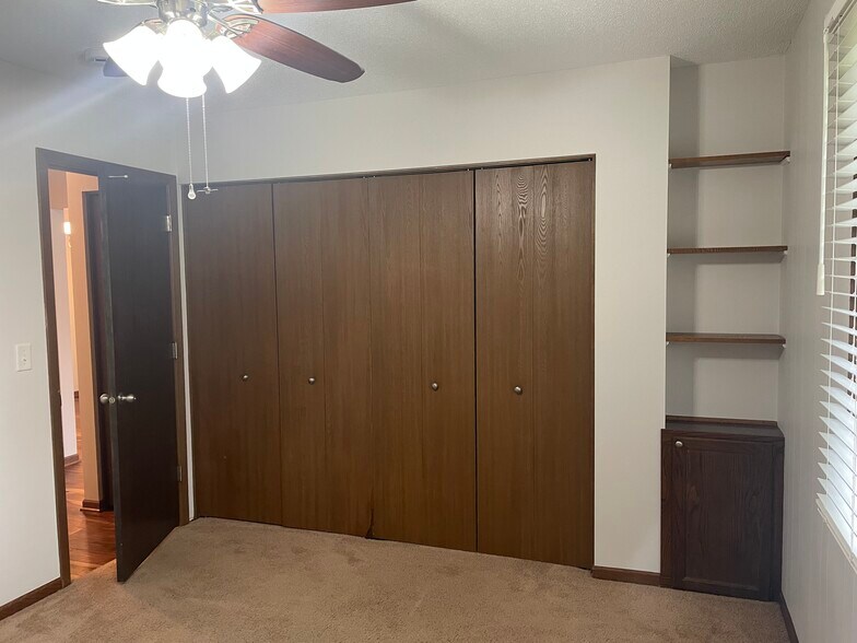 Building Photo - 1807 Karis Way