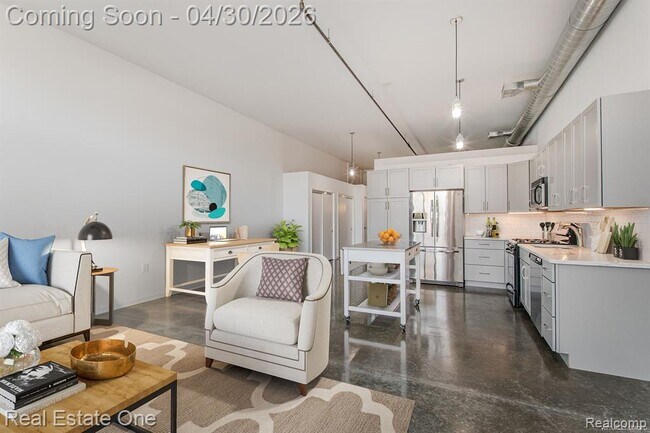 Building Photo - 211 E 9 Mile Rd