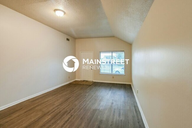 Building Photo - 4 Bedroom Pet-Friendly Home in MILLINGTON, TN with Main Street Renewal