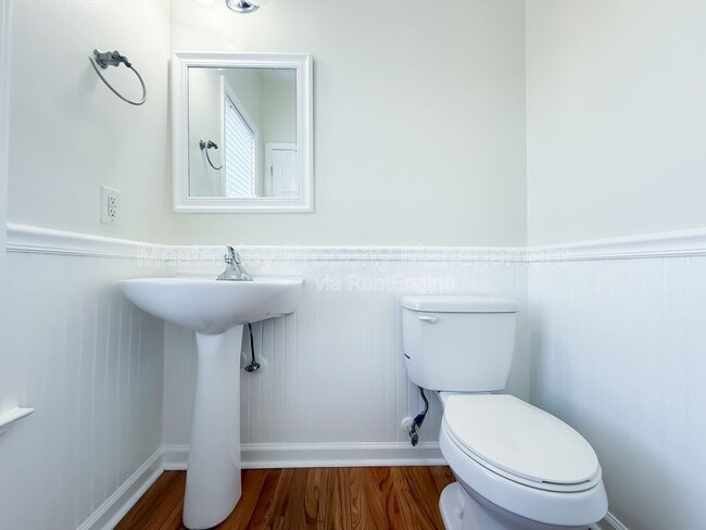 Building Photo - 804 Willowedge Ct