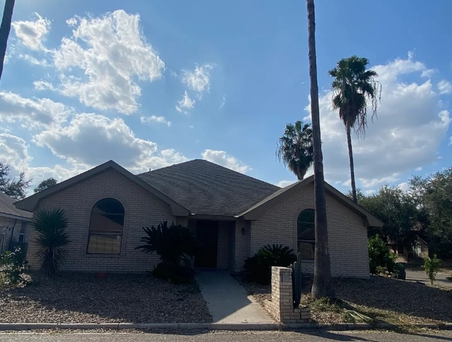 Building Photo - 1601 Debby Ln