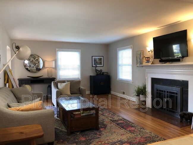 Building Photo - 10305 Ridgemoor Dr