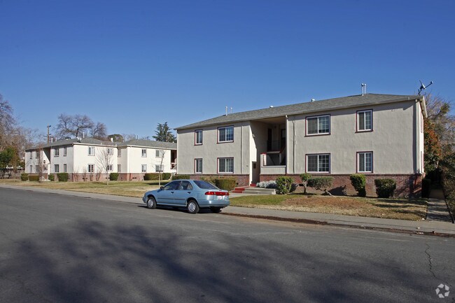 Primary Photo - Woodlake Apartments