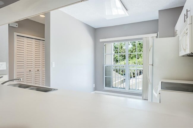 Building Photo - 11455 Harbor Way