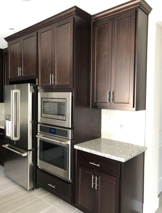 Building Photo - Spacious 4BD/3.5BA Two-Story Home in Mount...
