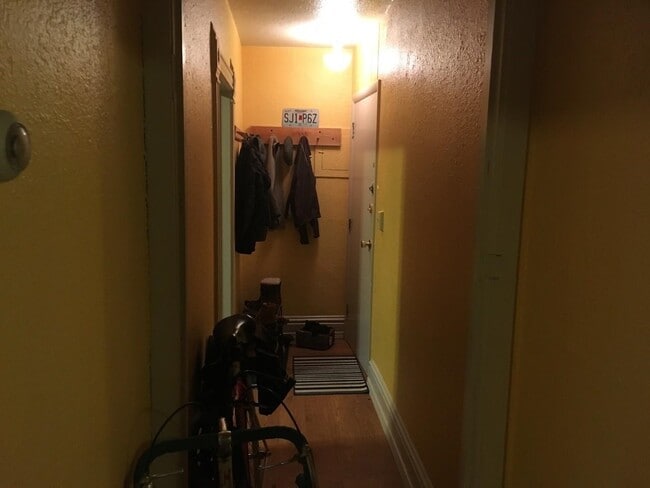 Building Photo - 1250 E Dayton St