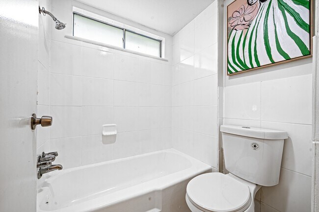 Building Photo - 11823 S Willow Cir