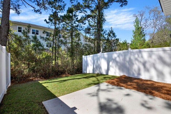 Building Photo - New Rental Now Available!