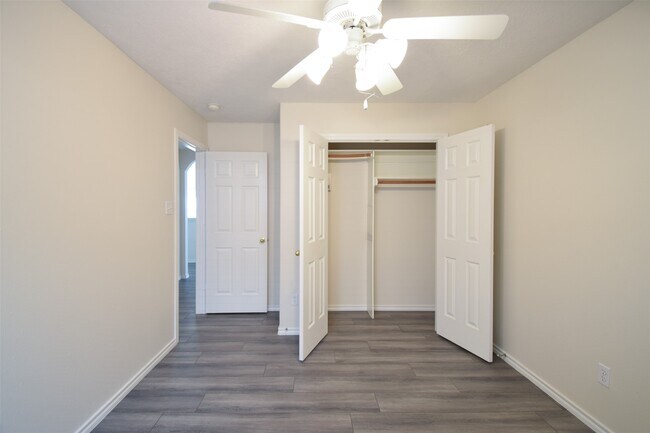 Building Photo - 22011 Gold Leaf Trail