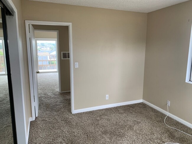 Building Photo - 2-Bedroom Home with Balcony in Orcutt – Pe...