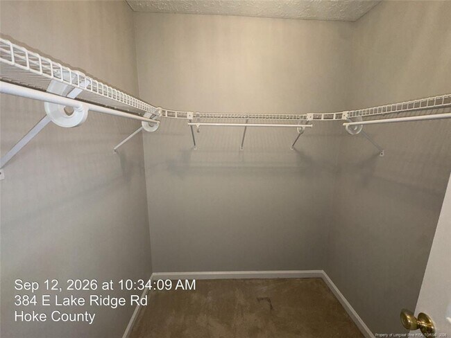 Building Photo - 384 E Lake Ridge Rd
