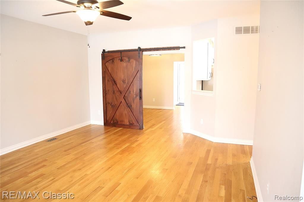 Building Photo - 50595 Coolidge St