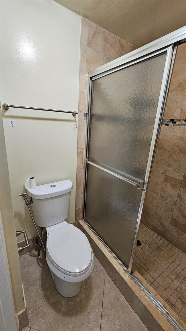 Building Photo - 6960 SW 39th St