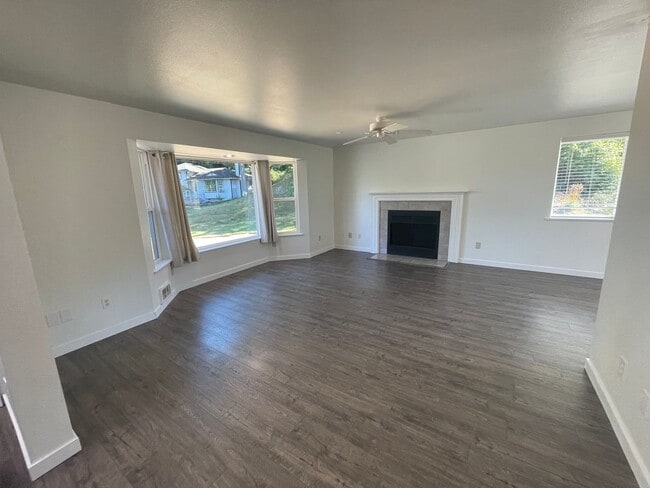 Building Photo - Beautiful Country Setting-2 Bedroom Home