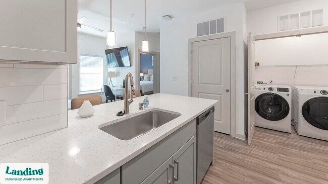 Building Photo - 2385 Vera Wy