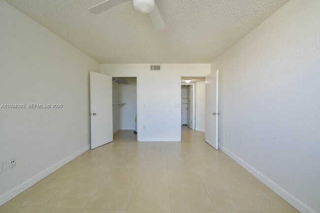 Building Photo - 8215 Lake Dr