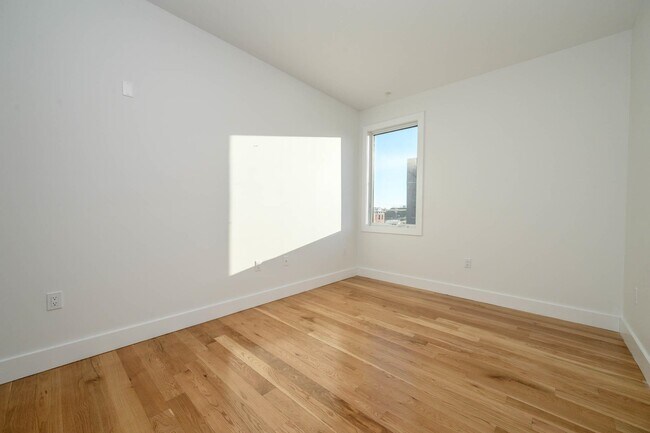 Building Photo - 1707 Palisade Ave