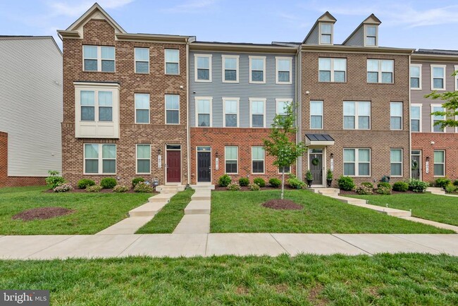 Building Photo - 14814 Townshend Ter Ave