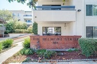 Building Photo - Advent - Low Deposit W/ Laundry & Parking!