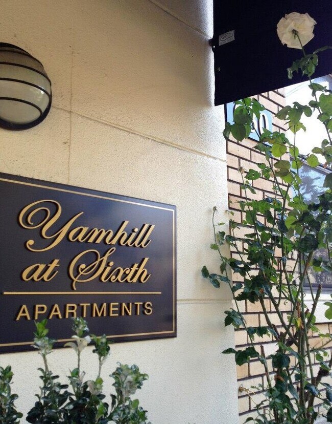 EXTERIOR - Yamhill Apartments