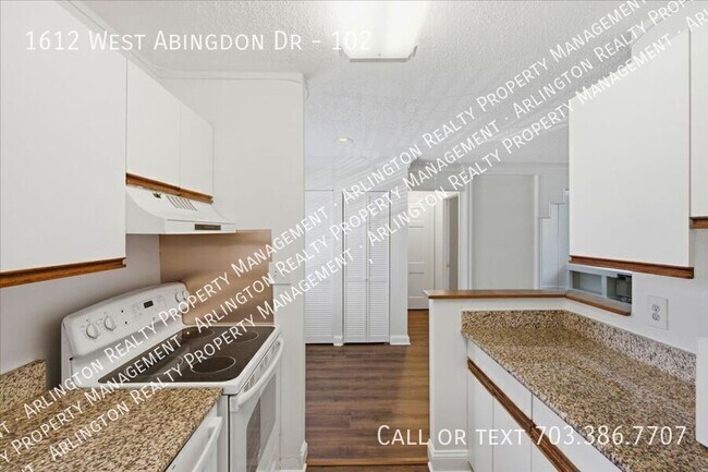 Building Photo - 1612 W Abingdon Dr