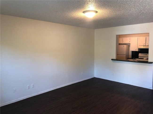 Building Photo - 555 N Betty Jo Dr