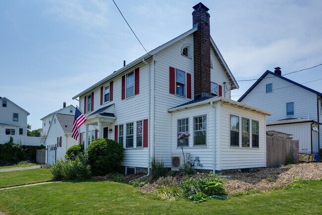 Building Photo - 85 Roosevelt Rd